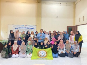 Dalam Rangka Mewujudkan Pembelajaran yang Menyenangkan, HMPS PIAUD UIN KHAS Jember Gelar Pelatihan Mendongeng
